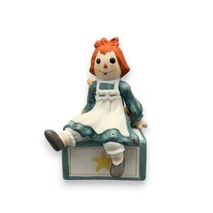 Schmid Raggedy Ann and Teddy Bear Musical Rotating Box Plays Toy Land 1982 VTG